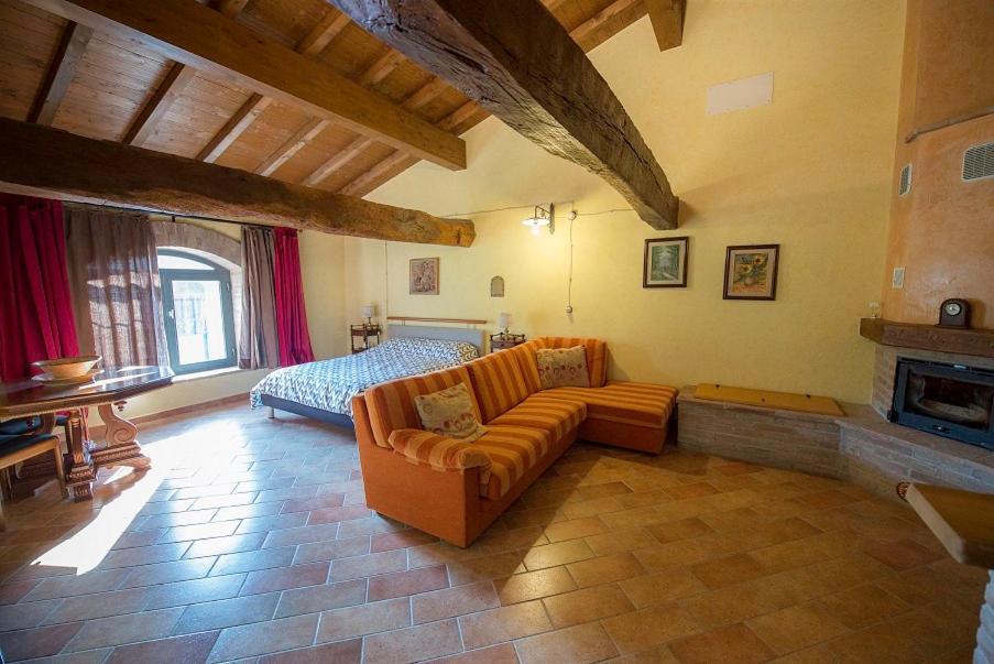 Fattoria Branciana Bed and Breakfast Rossena Buitenkant foto